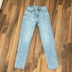 American Eagle Mom Jean